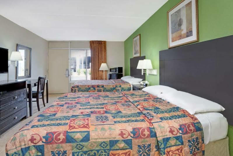 Surestay Hotel By Best Western Jacksonville South Экстерьер фото