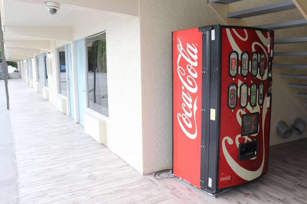 Surestay Hotel By Best Western Jacksonville South Удобства фото